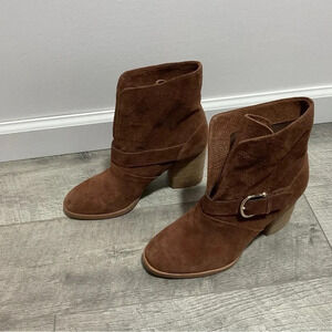 Isola Lavoy Stacked Heel Boot Size 9